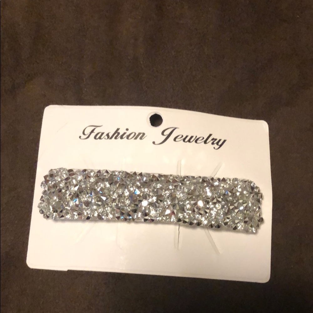 New with tag hair clip - Picture 2 of 7